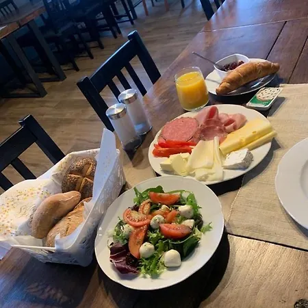 Uroczysko Olesnica Bed & Breakfast *
