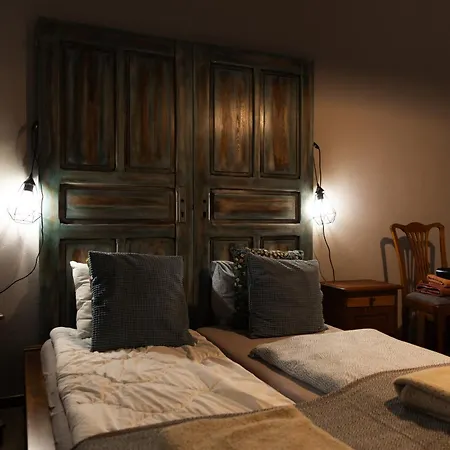 Bed & Breakfast Uroczysko Olesnica *