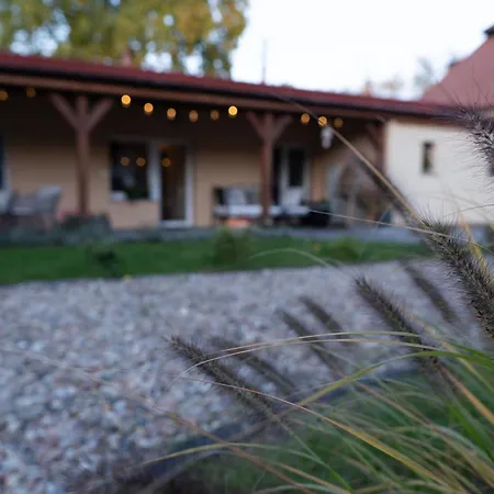 Uroczysko Olesnica Bed & Breakfast 3*