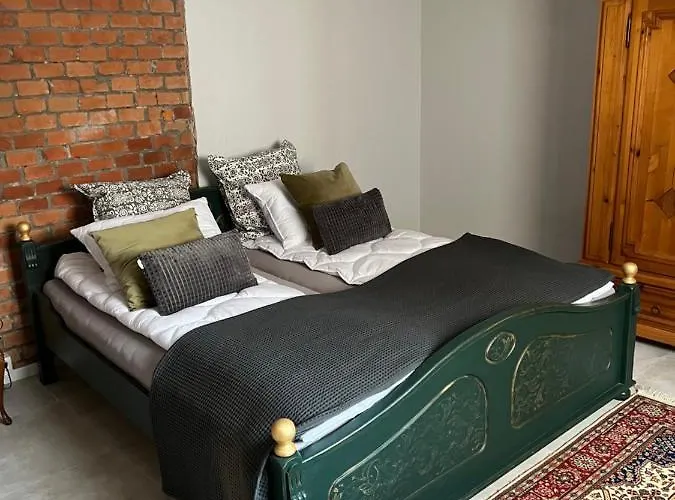 Uroczysko Olesnica Bed & Breakfast 3*