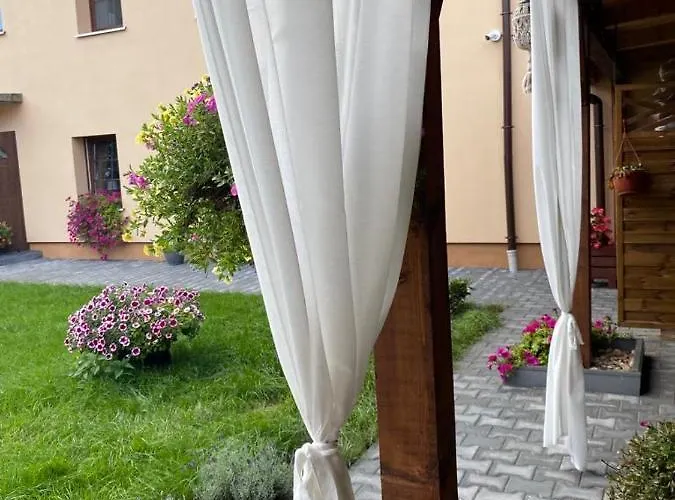 Uroczysko Olesnica Bed & Breakfast 3*